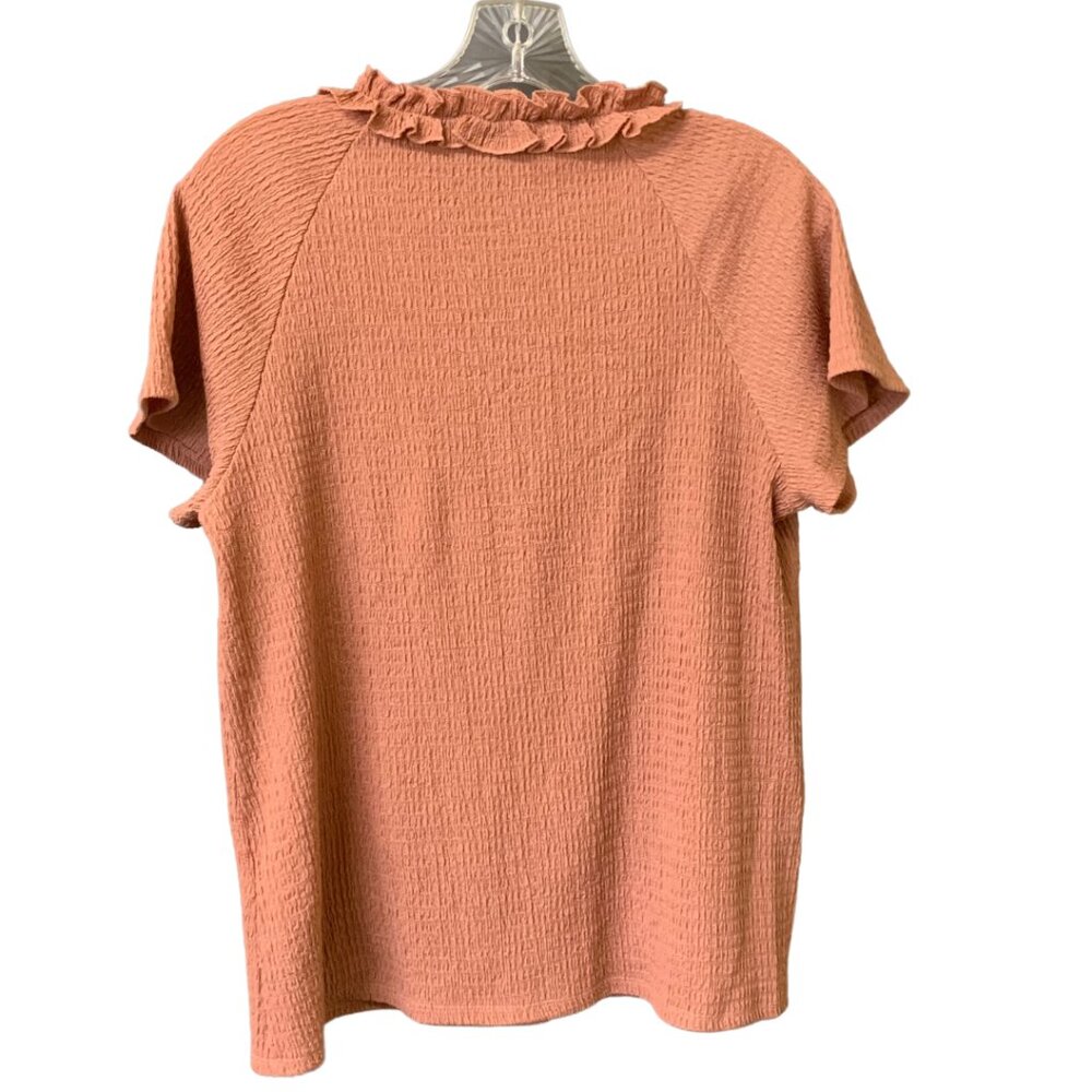 Women’s Rusty Brown Ruffle Neck Crinkle-Textured Blouse – Short Sleeve Top - Picture 4 of 6